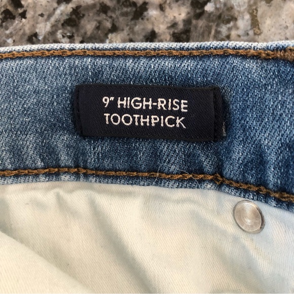 J CREW 9” High Rise Light Wash Toothpick Skinny Jeans - Picture 5 of 16